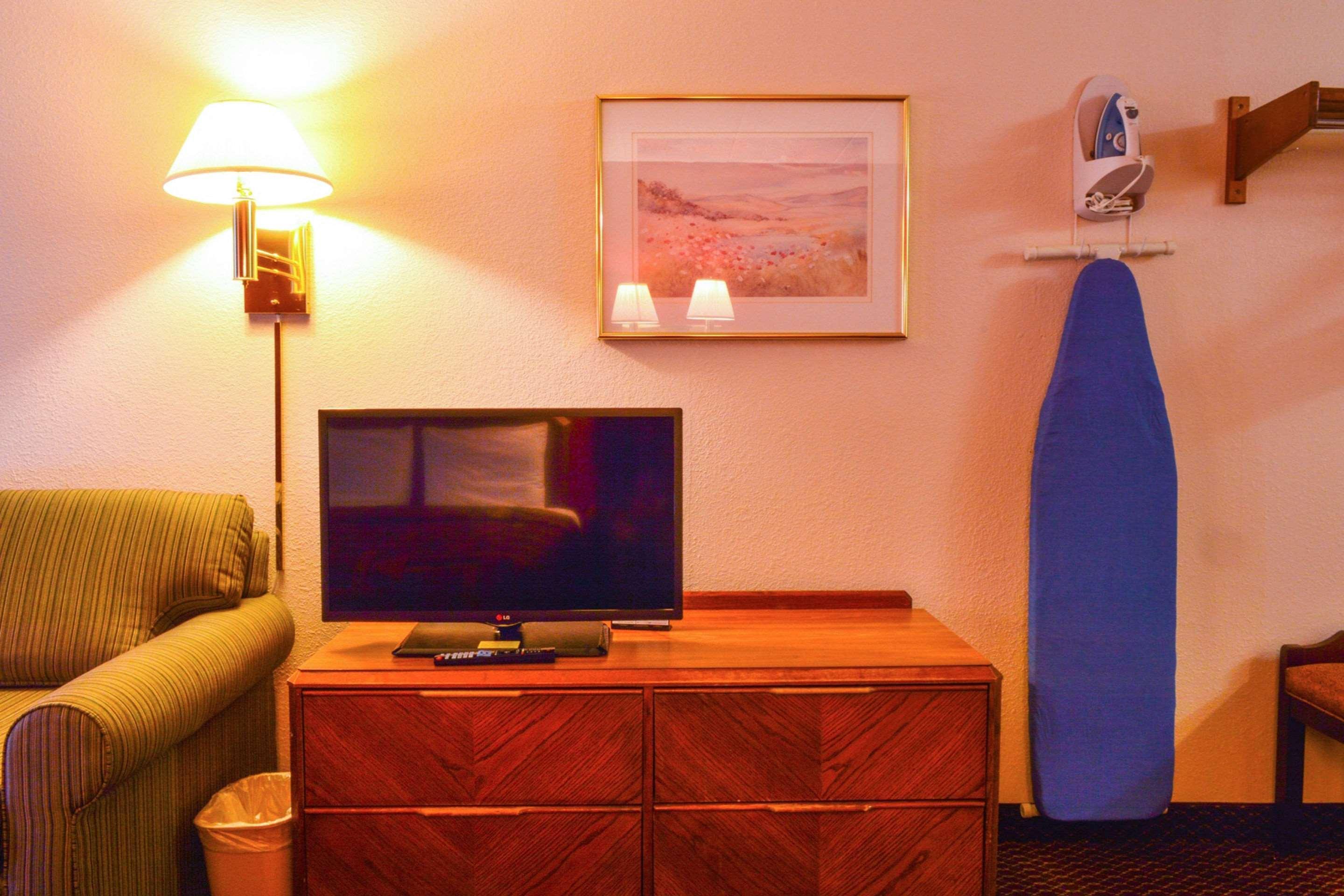 Econo Lodge Willowbrook Esterno foto