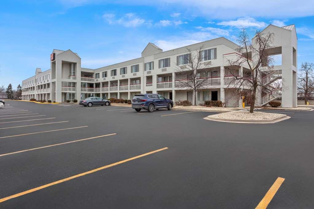 Econo Lodge Willowbrook Esterno foto