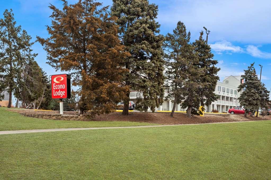 Econo Lodge Willowbrook Esterno foto